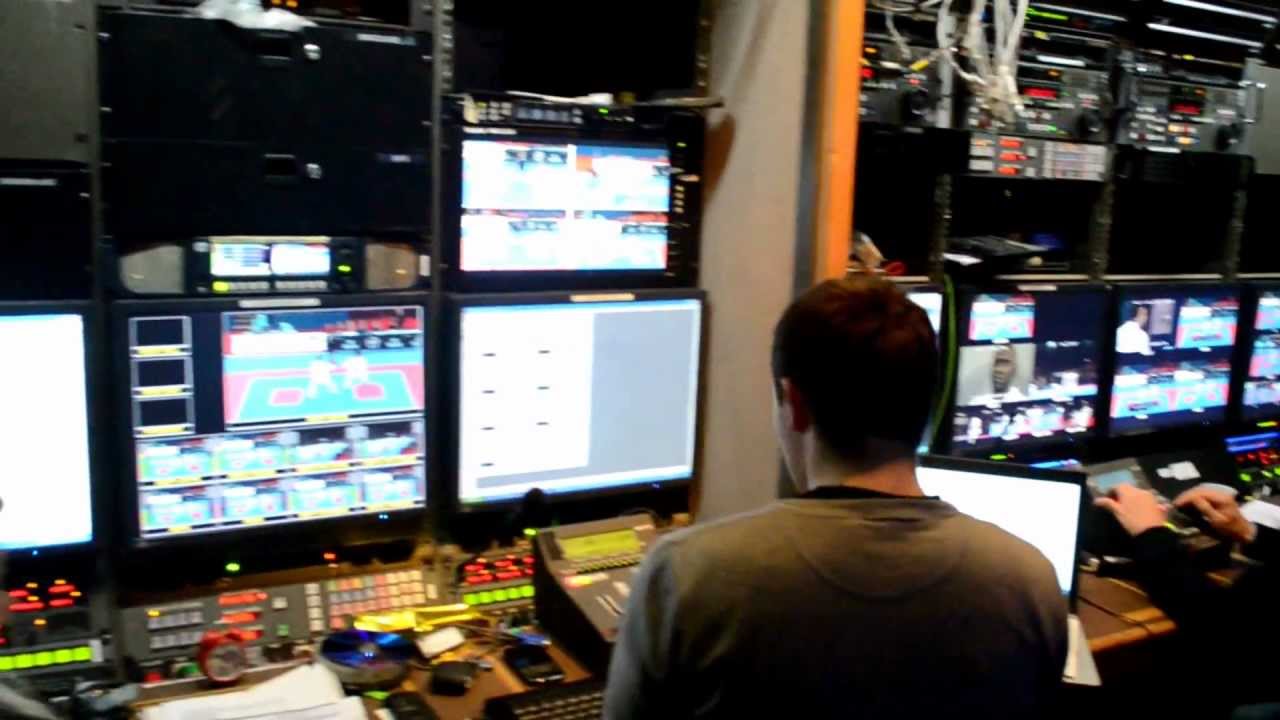 OB Van at work - 2012 World Karate Championships | WORLD KARATE FEDERATION