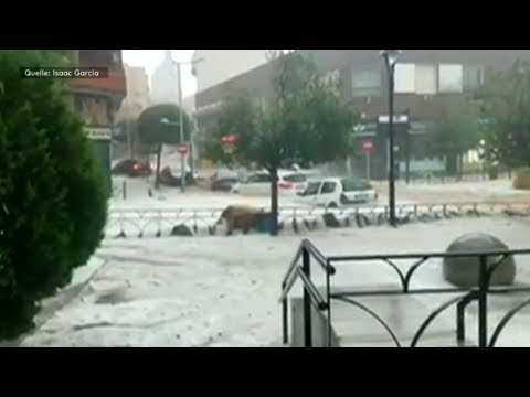 HEFTIGE UNWETTER: Gewitter und Hagel setzen Großraum Madrid unter Wasser