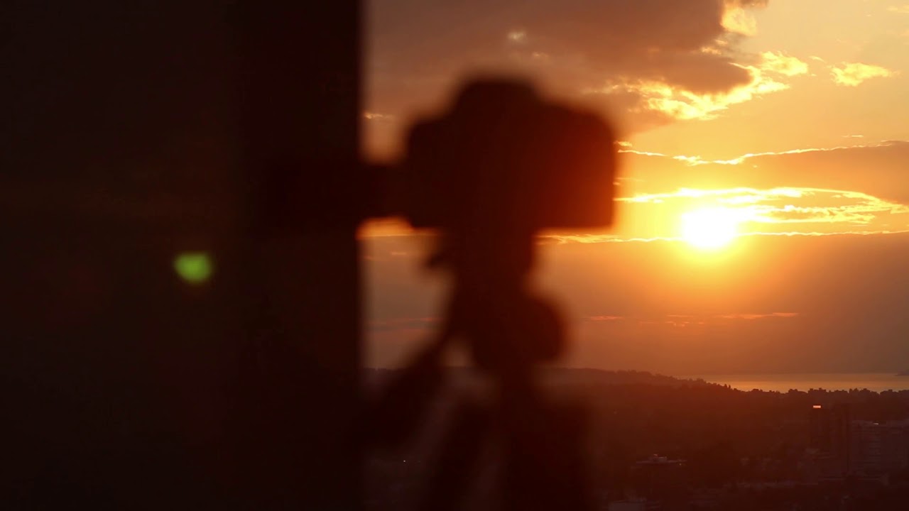 S T U N N I N G . S U N S E T S