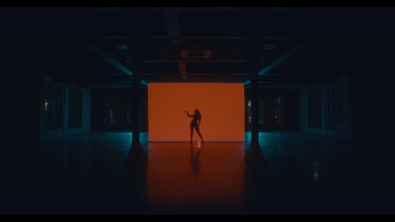 Obejrzyj SOULFIA - PANTERA (Video Oficial) w YouTube Obejrzyj SOULFIA - PANTERA (Video Oficial) w YouTube