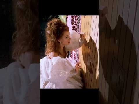 🏰 'Is That a REAL Castle?!' – Giselle’s Magical Mishap in New York! ✨ | Enchanted (2007)