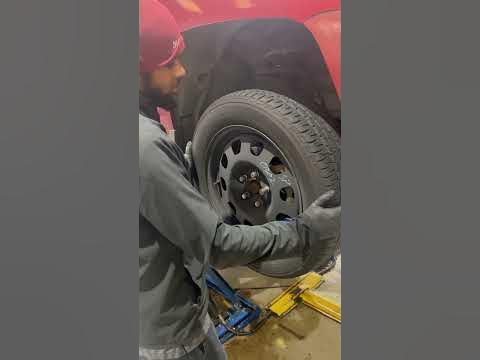 Bad lower ball joint Not posed to do that .!#mechanic #automobile #