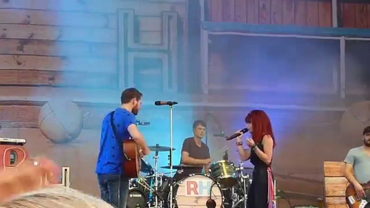 Revolverheld feat. Carlotta Truman ~Halt dich an mir fest~