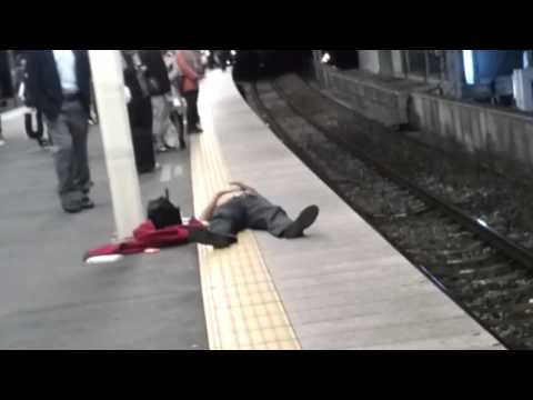 Drunk Japanese Guy VS The Train Attendant