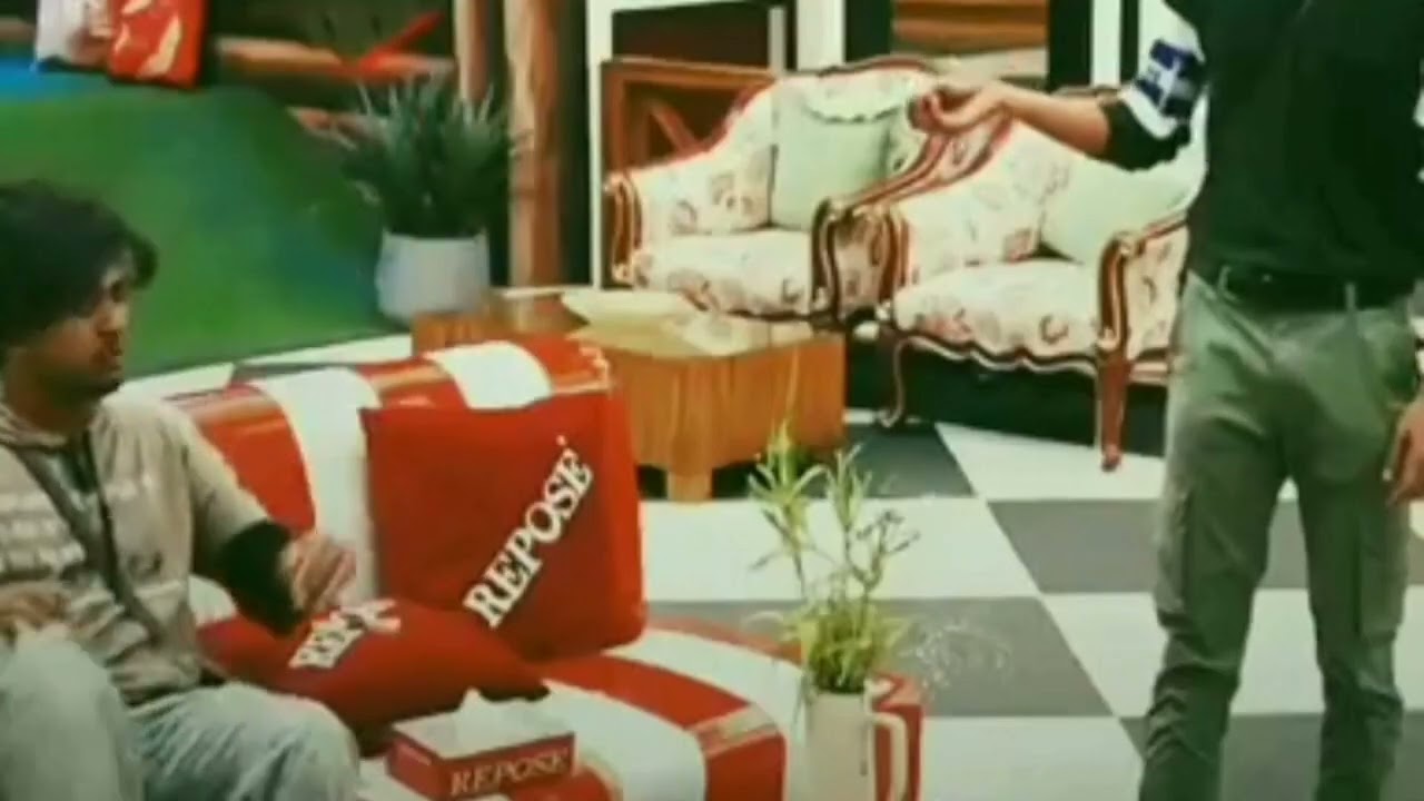 BIG BOSS | S04 | MALAYALAM | BLESSLE | RIYAS | TROLL | 😹 | CEO OF TROLLEN |