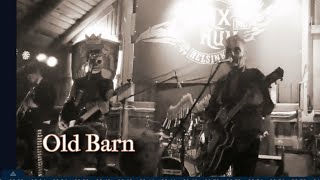 Hola Ghost ✭ Old Barn ✭