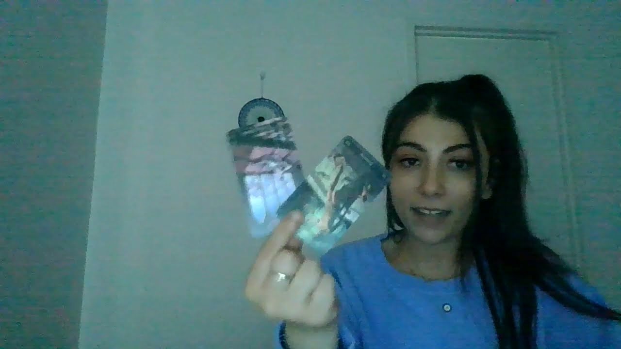 Ваша энергия говорит сама за себя 👼.. Их энергия фальшивая и непостоянная, и вы видите это наскво...