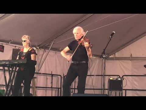 Tom Rigney plays the Sonoma County Fair
