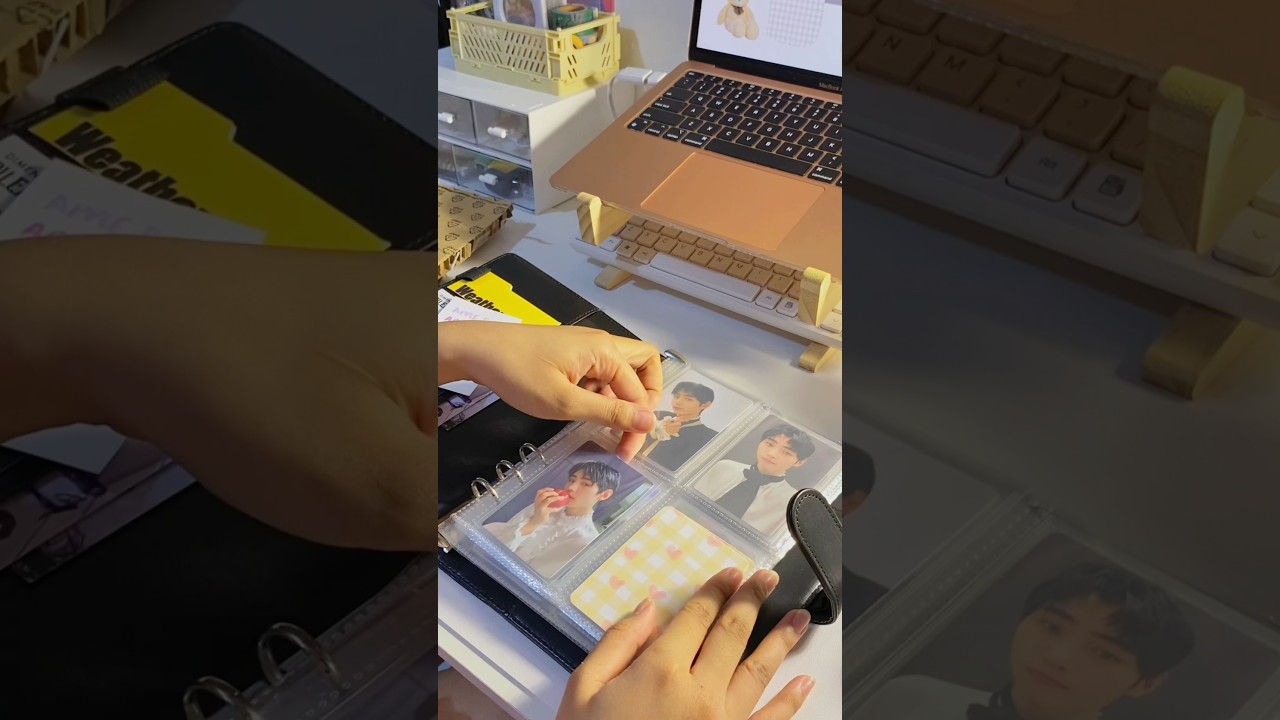 unboxing a sunghoon photocard! 