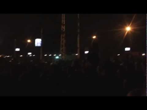 من امام قصر الاتحادية