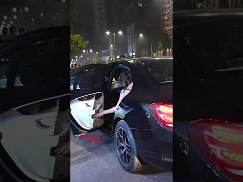 UNCUT : Akanksha Puri looks sizzling hot and puts her fit Abs and tonned body on display | ProMedia