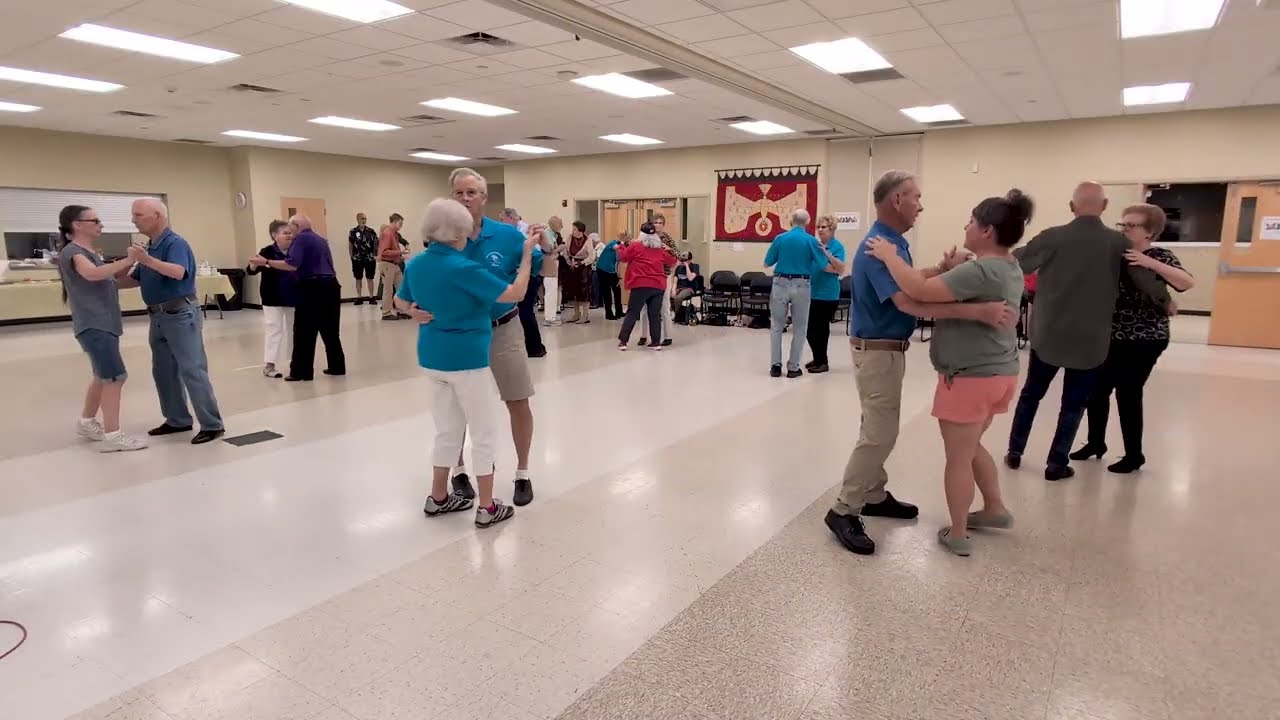 Waltz Across Texas: Waltzing at West County Spinners