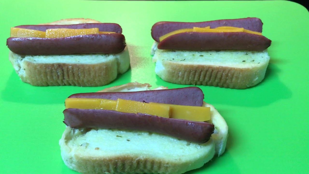 HOW TO MAKE TURKEY DOGS on GARLIC TOAST QUEEN ANN COOKING YouTube