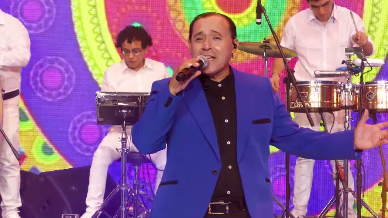 Penar Penar (En Vivo) Víctor Romero & Orquesta