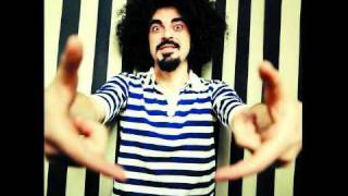 Video voorbeeld van "Caparezza - Skazz L'eminl"