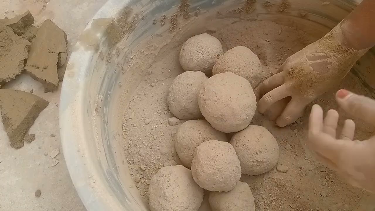 Pure cement gritty sand crumbling in tub #RNdustyasmr#odlysatisfying #crunchycrumbles  #videoviral 