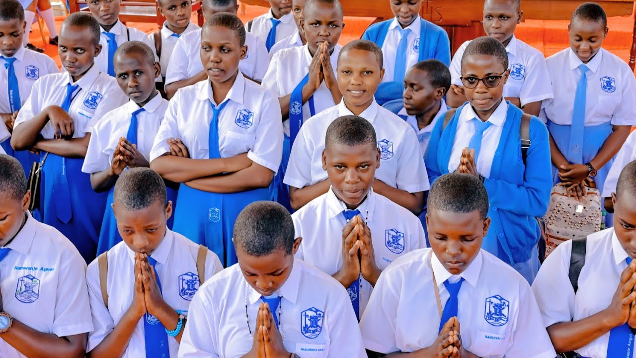 2025 CANDIDATES AND PARENTS CRY OUT TO GOD | ST ALOYSIUS GIRLS SS BWANDA | BLESSING MASS