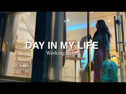 Working Alone as a Nail Artist in Korea💅✨| cleaning my salon, eating cold noodles, self nail care