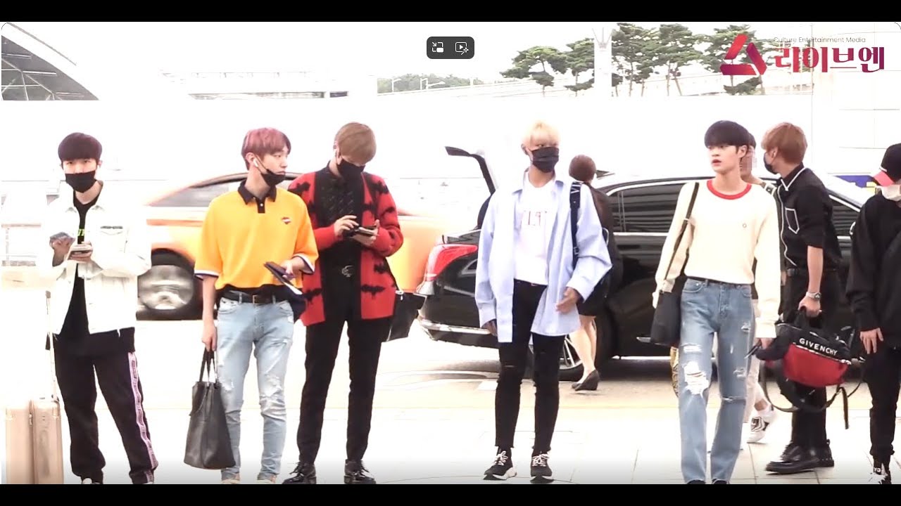 WannaOne, Heart-Pounding Eye Contact at Music Bank in Berlin