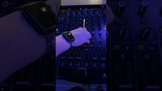 Download Lagu The DJM-V10 is a POWERHOUSE of a DJ mixer 🤩 #pioneerdj #djmv10 #dj #discjockey #sweetwatersound MP3