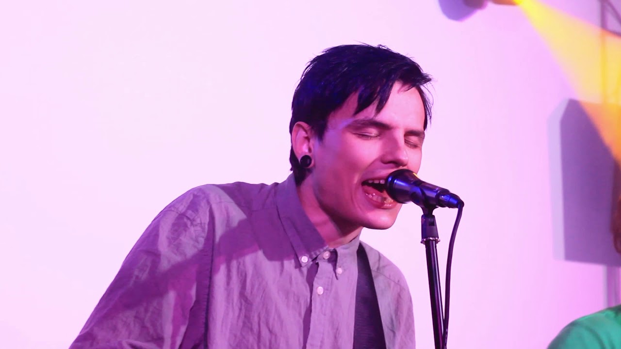 Вася Звёздкин и Никита Груздков - Своя Калифорния - YouTube Music