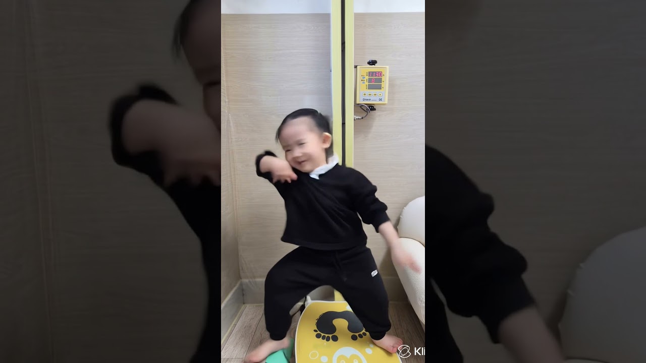 21개월 여자애기 유행 따라가기! 