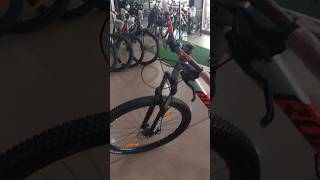 Hercules roadeo fugitive cycle. 21 gear. dual disk .mechanical 80mm suspension with lock in/out.