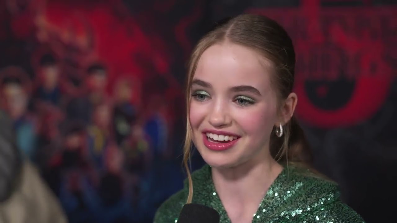 Nell Fisher First interview at the Stranger Things 5 red carpet premiere 💛 STRANGER THINGS 5 