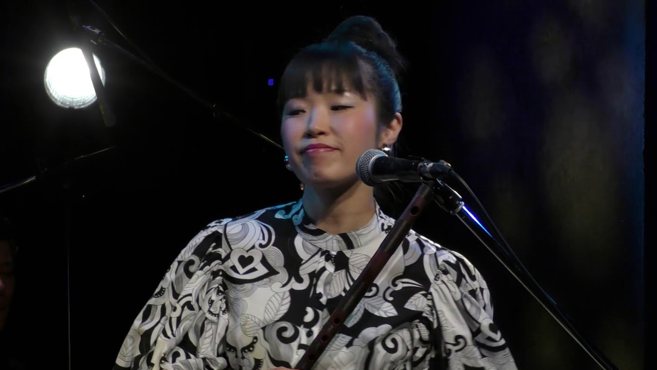 Dance with the Moon / 月とダンス - YouTube