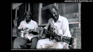Video thumbnail of "Cecil Barfield - Georgia Blues"