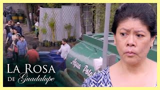 Micaela sufre porque no tiene dinero para una pipa de agua | La Rosa de Guadalupe 3/4 | El oro... by La Rosa de Guadalupe 673,589 views 3 days ago 11 minutes, 26 seconds