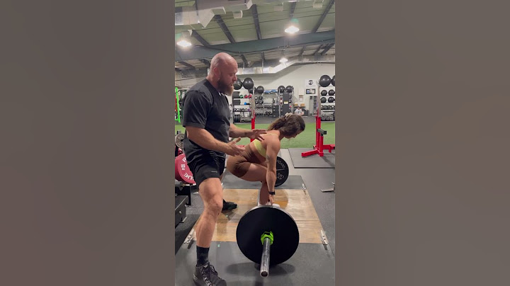 This mistake is a cause of injuries in heavy deadlifts and decreases your ability to move the