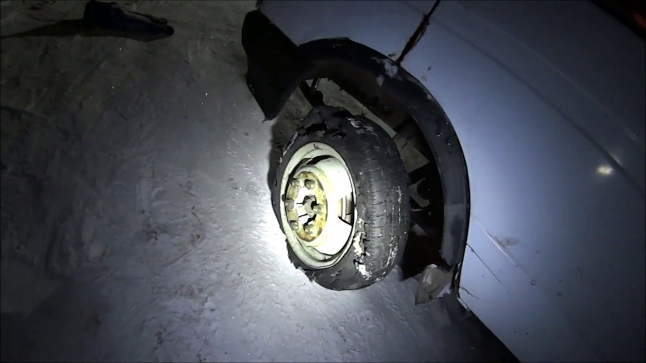 пробил колесо - YouTube