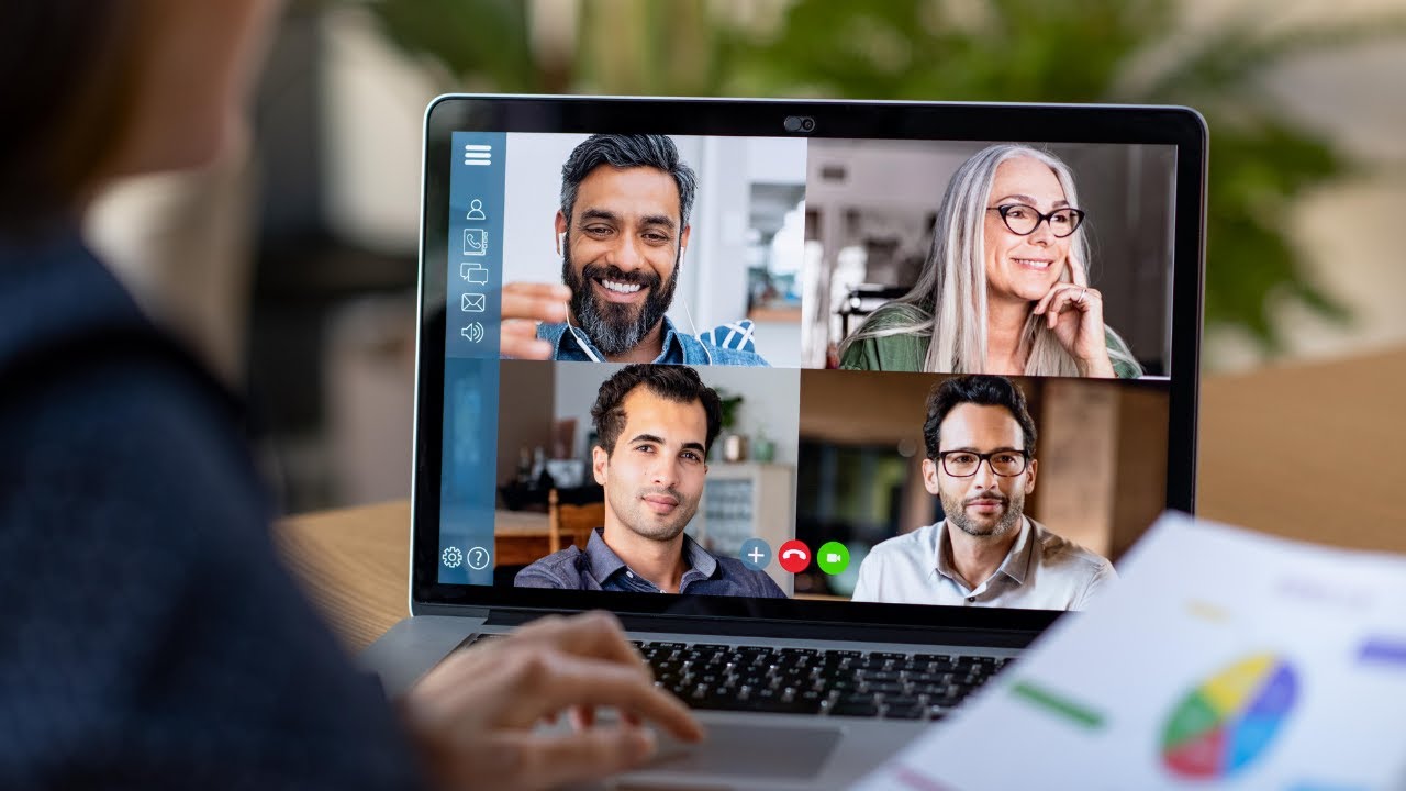 Adapting to the new challenges of a hybrid workplace