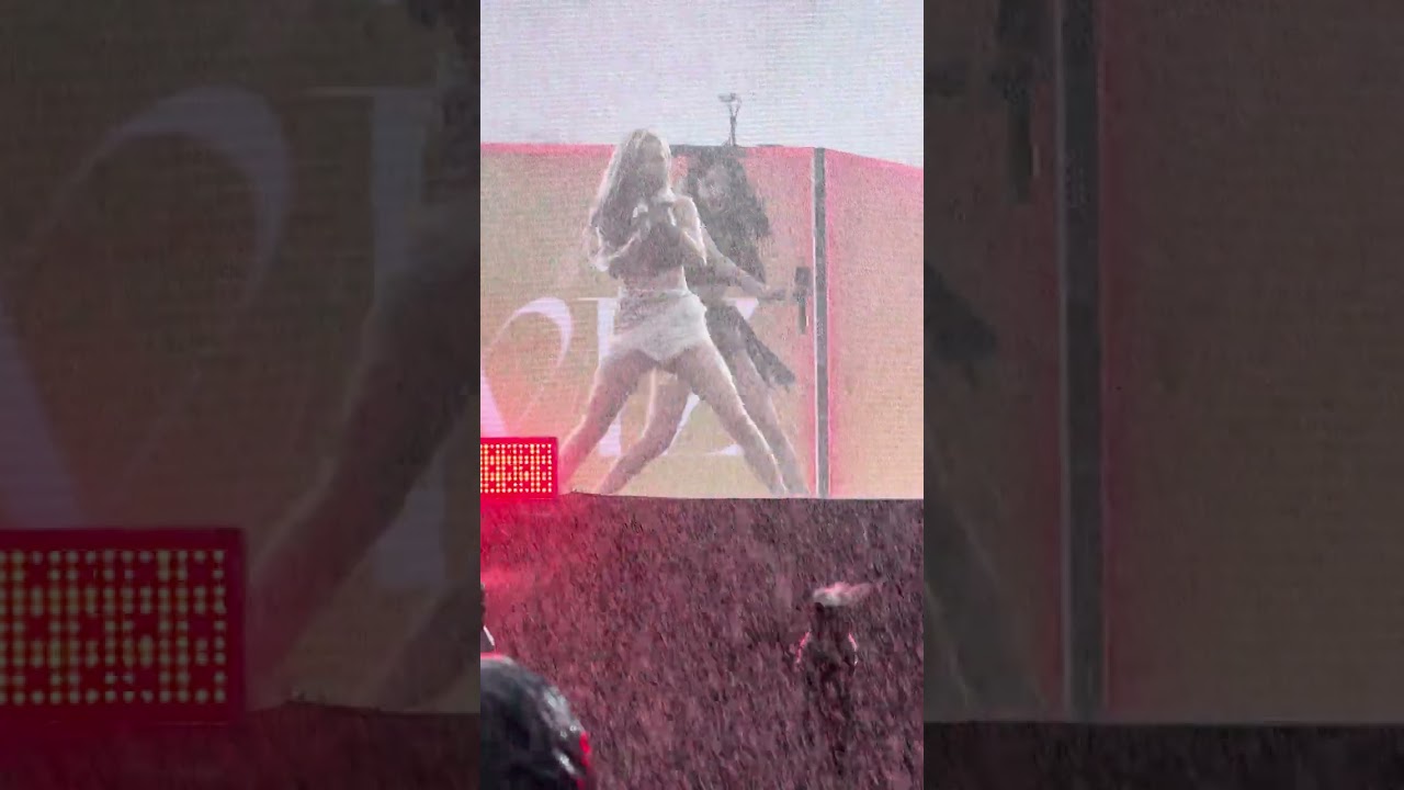 VIVIZ - Untie Eunha fancam (Waterbomb Singapore 2024)