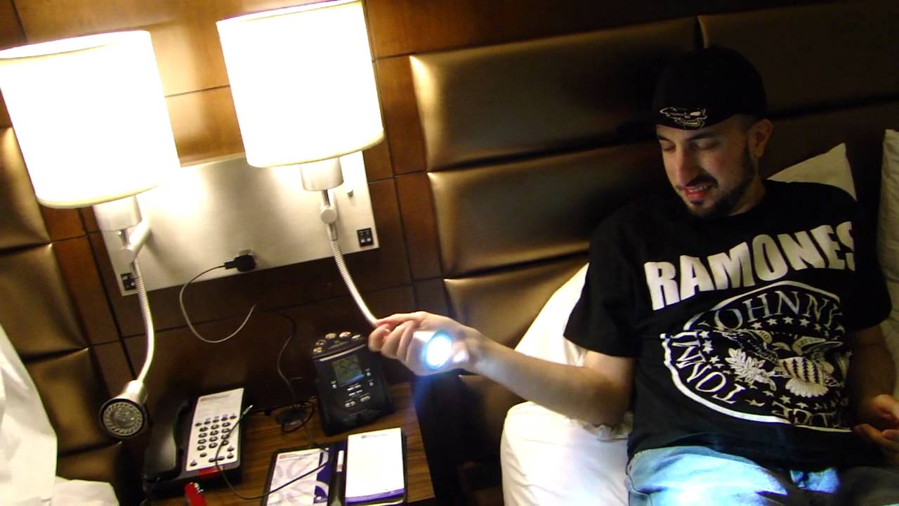 E3 Monday Vlogs pt6: Settling Into The Hotel