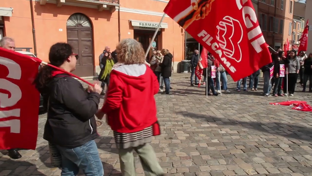 Ravenna il flash mob contro il patriarcato sul lavoro