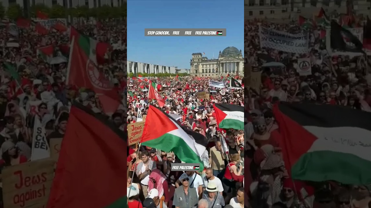 Solidarity with Gaza: Huge Protest in Front of German Parliament" 