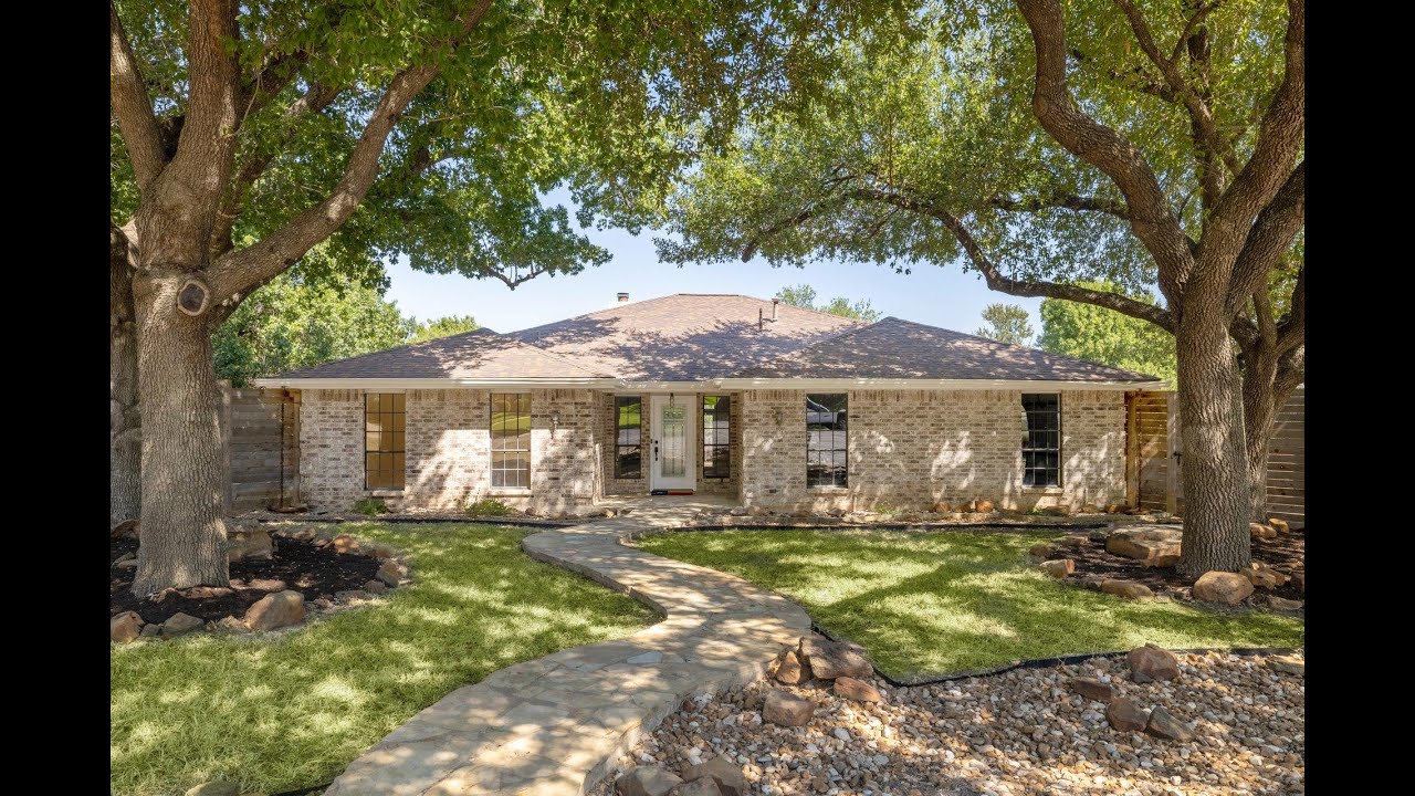 2605 Hilltop St | Round Rock Real Estate