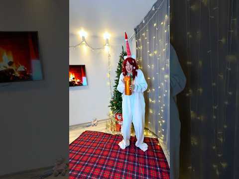 Unicorn Steals Gifts 🎁🦄