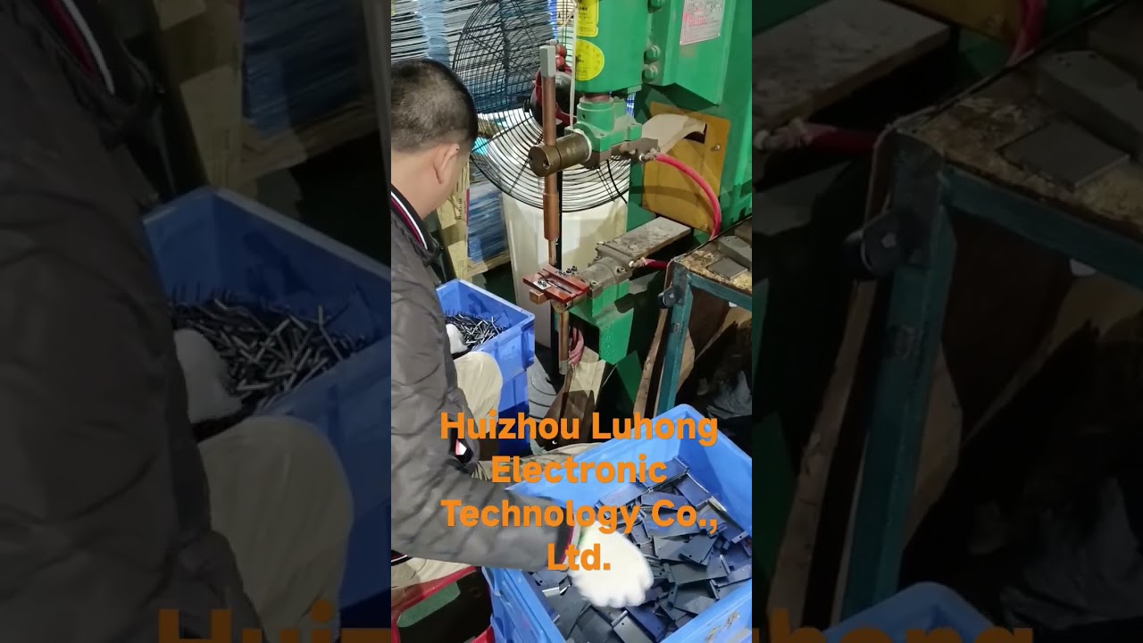 Worker is making display hooks