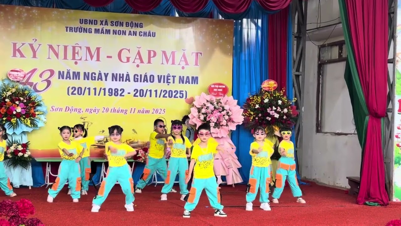 Khánh Linh 5T cùng các bạn ngày 20/11/2025