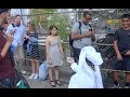 ARAB GUY PROPOSES IN PUBLIC