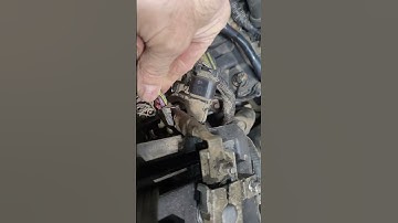 F150 battery light on code P0625  FIX!! or at least possibly your problem.  SOLVED
