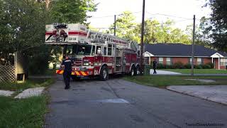 Tiller Truck vs Platform Making A Left-hand Turn