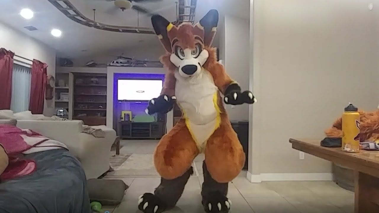 Battercake's MoreFurLess Unboxing! Part 2: I Really Don't Dance