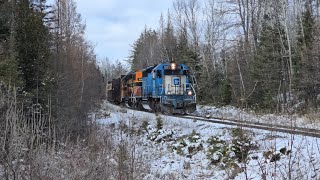 EMD SD40-2 & GP38 Pulling This HEAVY TRAIN With 76 Cars Behind It! #train #trainhorn #trainvideo