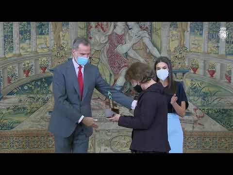 SS.MM. los Reyes en la reuni&oacute;n del Patronato del Instituto Cervantes