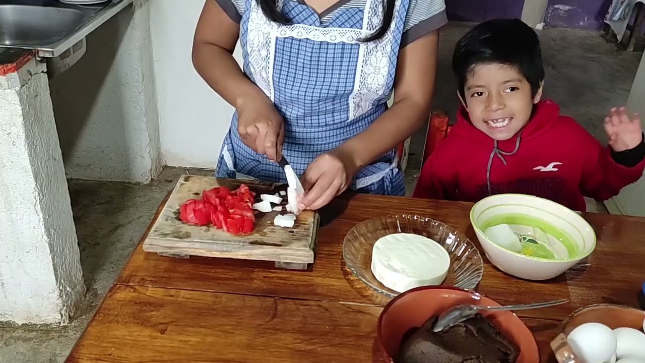 Los cambios que le hicimos a mi cocinita y preparo ricas enchiladas de mole  para celebrarlo