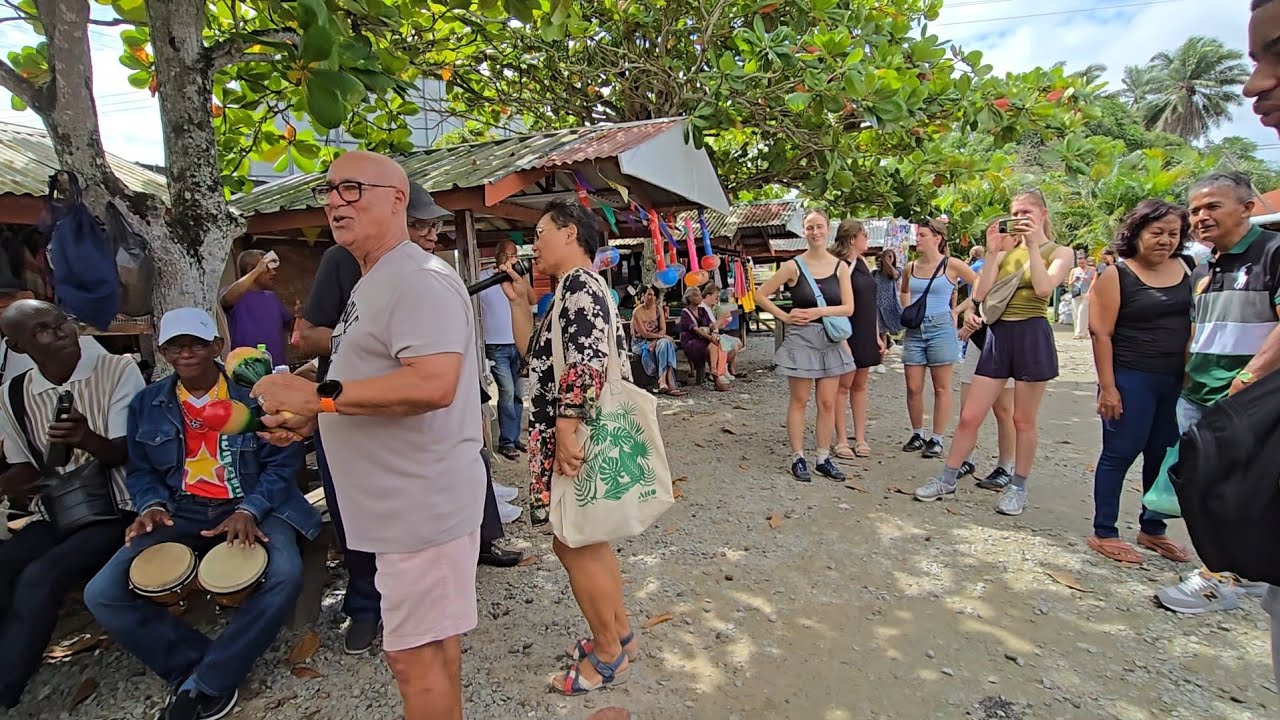 Старые песни, прекрасные моменты на рынке Саоэна (4) #Суринам🇸🇷